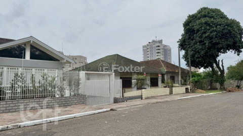 Image 41 - 826680