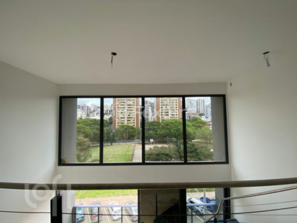 Image 20 - 826910