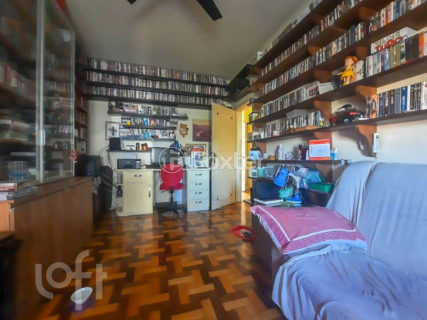 Image 33 - 826976