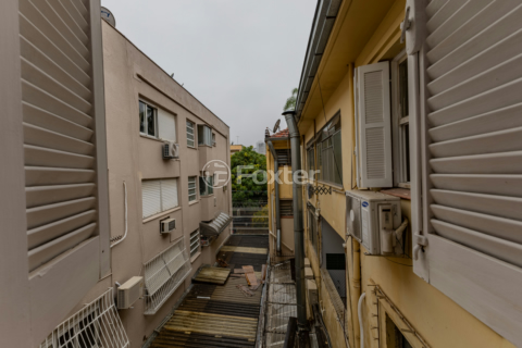 Image 9 - 827147