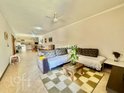 Image 43 - 827300