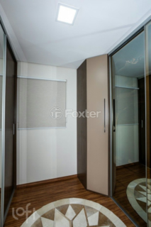 Image 35 - 828515