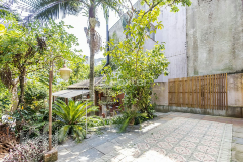 Image 36 - 828574