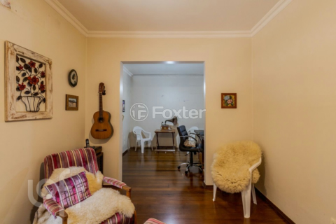 Image 21 - 828574