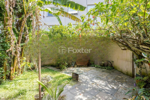 Image 32 - 828574
