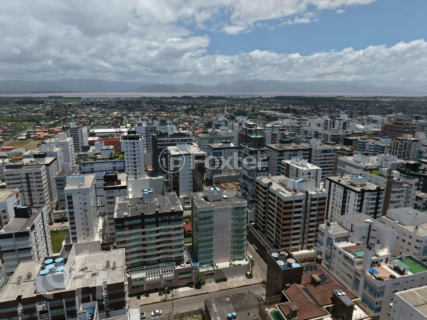 Image 24 - 828730