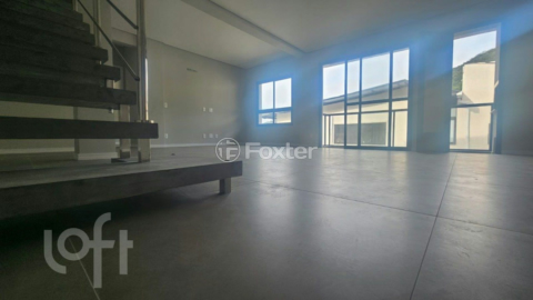 Image 21 - 828867