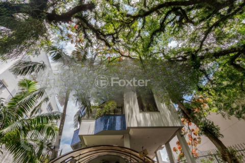 Image 29 - 828940