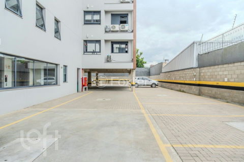 Image 35 - 830032