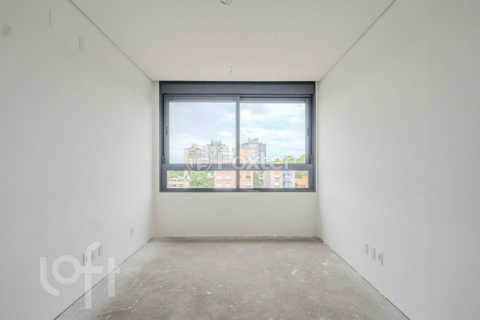 Image 27 - 830037