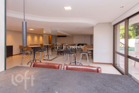 Image 5 - 830281