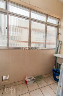 Image 22 - 830282