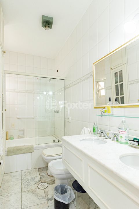 Image 30 - 830678