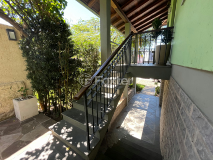 Image 29 - 831817