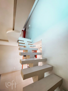 Image 33 - 832285