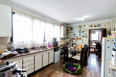 Image 36 - 832303