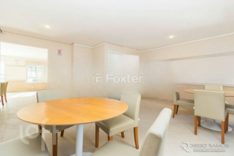 Image 32 - 832627