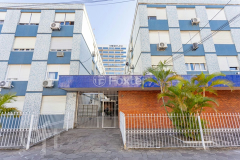 Image 21 - 832930