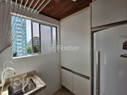 Image 33 - 833596