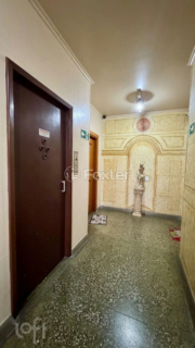 Image 33 - 834309
