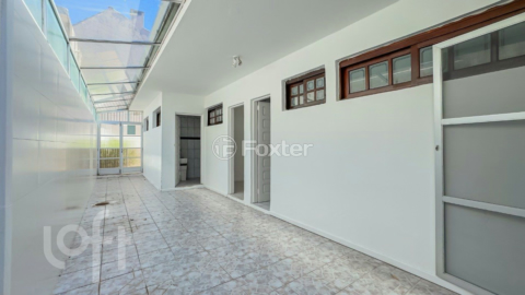 Image 37 - 834628