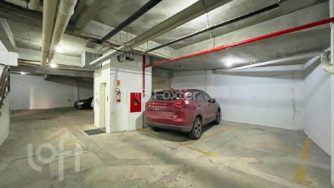 Image 21 - 834654