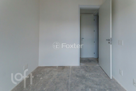 Image 32 - 835457