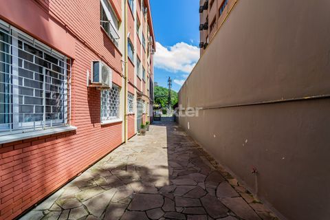 Image 29 - 837130