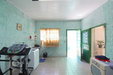 Image 34 - 839900