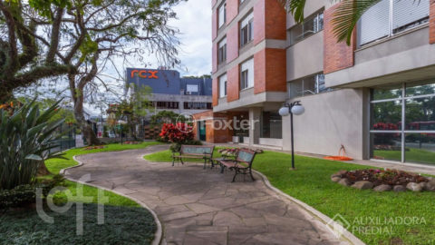 Image 2 - 841195