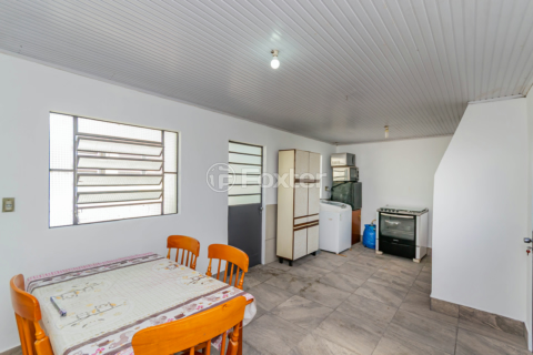 Image 32 - 842024