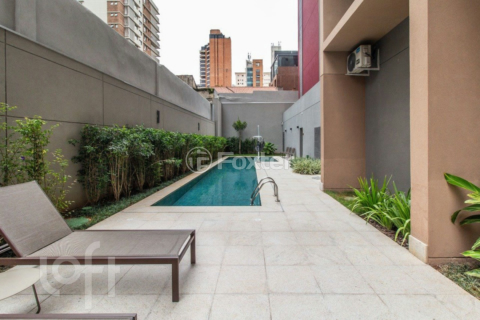 Image 28 - 842325