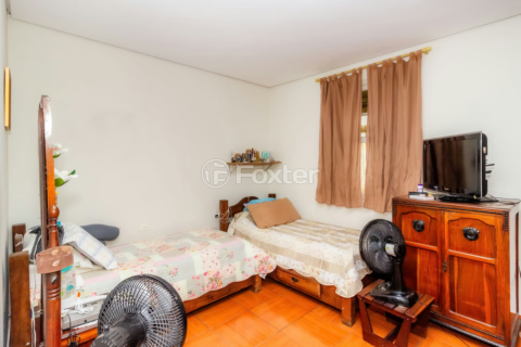 Image 32 - 842567