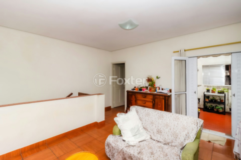 Image 37 - 842567