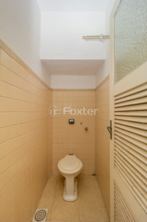 Image 32 - 843947
