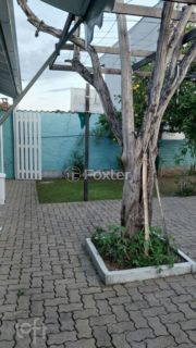 Image 11 - 844004