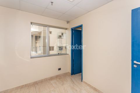 Image 21 - 845046