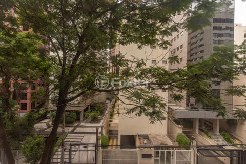 Image 23 - 845046