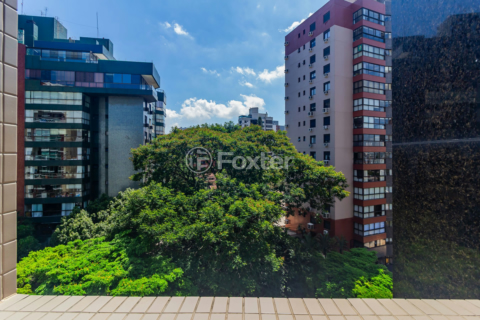 Image 28 - 845052