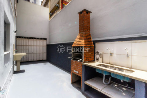 Image 21 - 846411