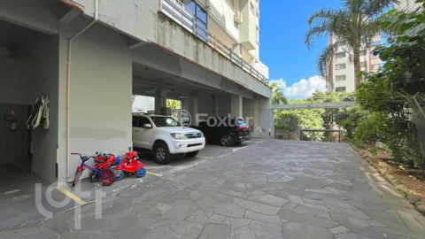 Image 38 - 847429