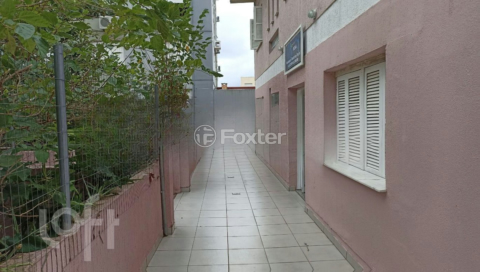 Image 44 - 847580