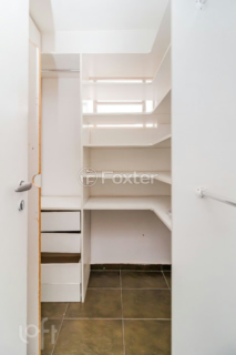 Image 37 - 848652