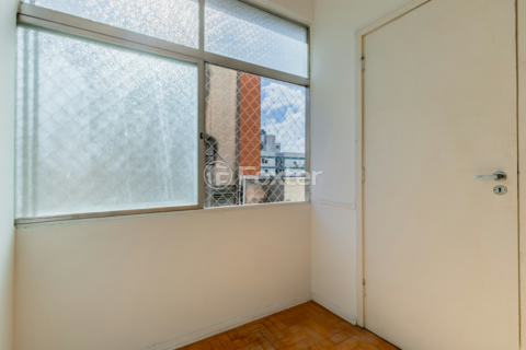 Image 37 - 848674