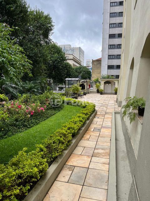 Image 33 - 849784