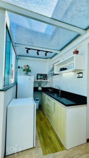 Image 30 - 850011