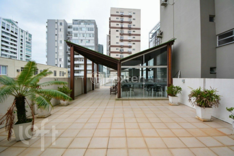 Image 21 - 851005