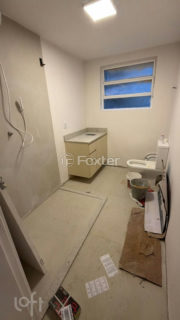 Image 9 - 851046