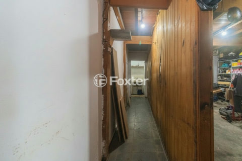 Image 10 - 851612