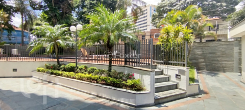 Image 35 - 852218